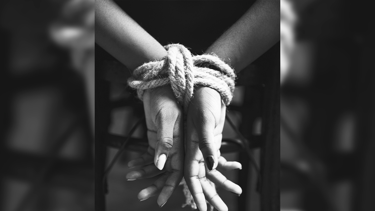 Morador é rendido e amarrado durante assalto a residência no centro de Califórnia