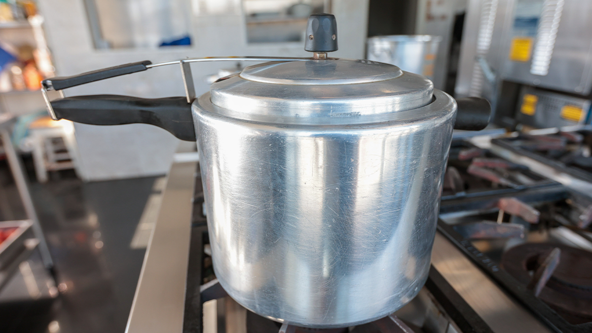 Homem é agredido pelo sobrinho com golpes de panela de pressão em Ivaiporã