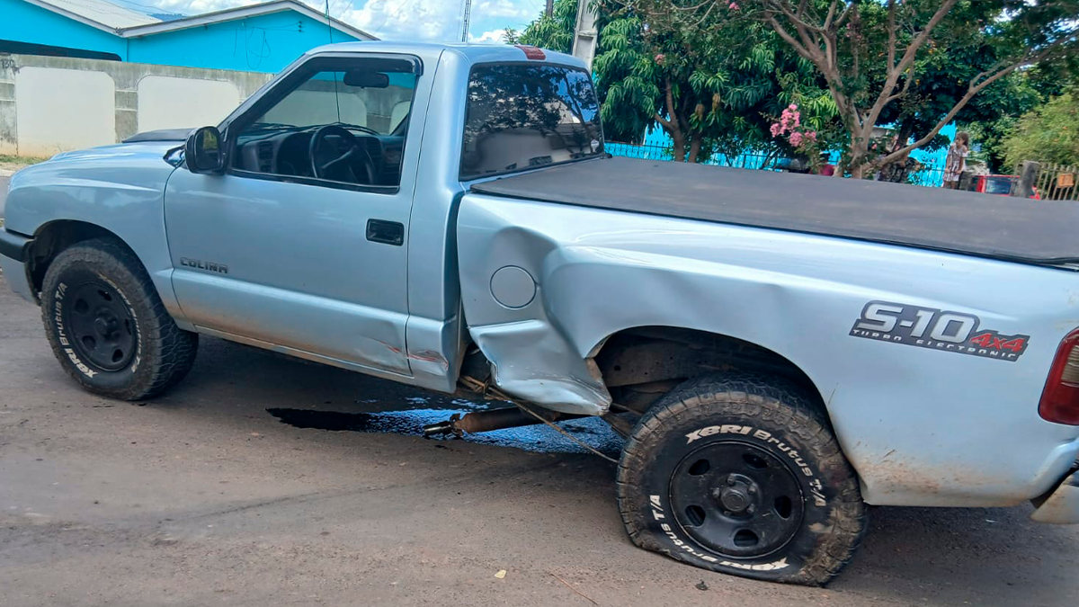 Motorista embriagado provoca acidente e foge do local em Cândido de Abreu