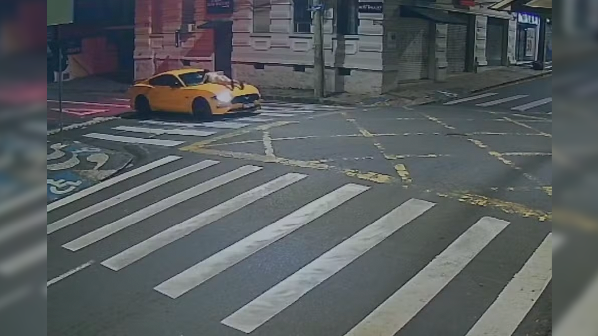 Homem é preso após atropelar ex-companheira e arrastá-la no capô de Mustang em Ponta Grossa