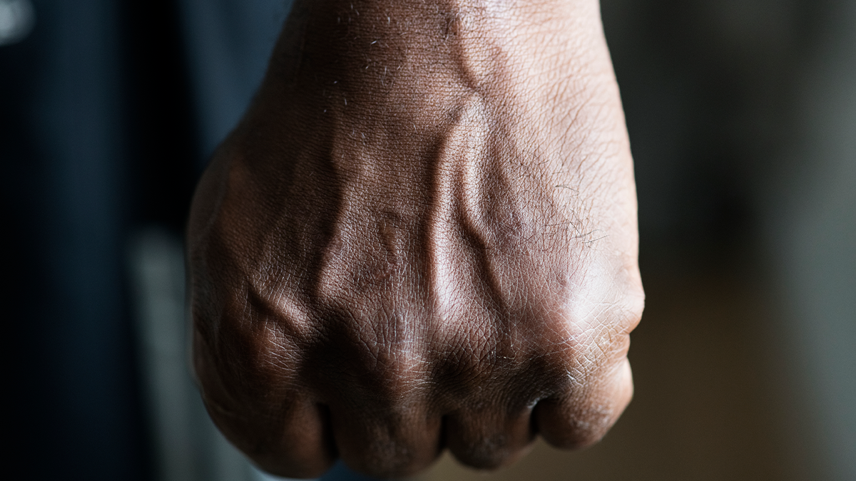 Homem é preso em Marumbi após agredir e enforcar companheira de 19 anos