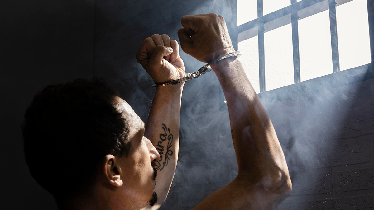 Polícia Militar prende homem com mandado aberto no Fórum de Foz do Iguaçu