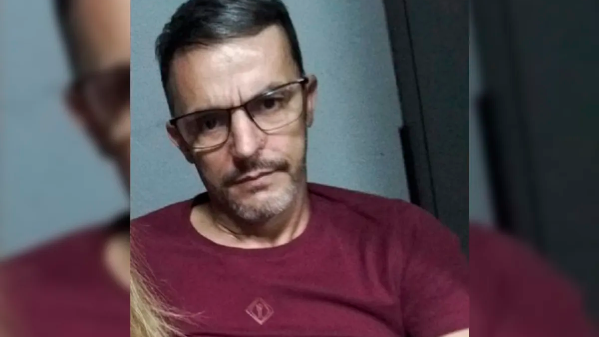 Pai e filho são mortos a tiros dentro de loja de carros em Cascavel