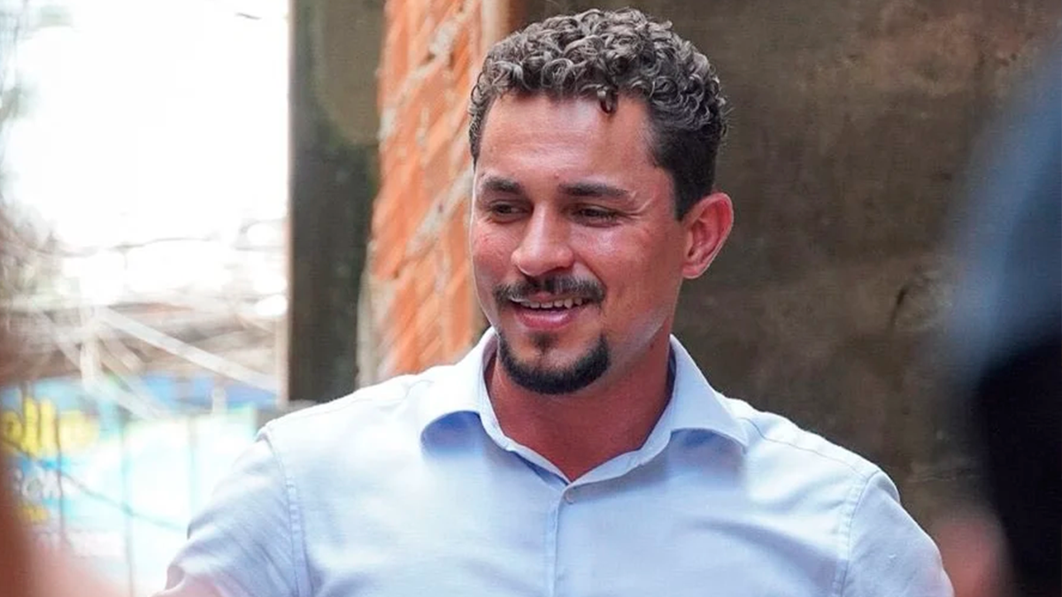 Vereador e seis policiais são presos por suspeita de ligação com o Comando Vermelho no Rio