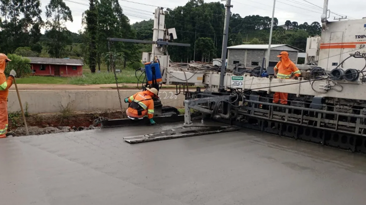 Governo do Paraná isenta ICMS de cimento para obras de pavimentação