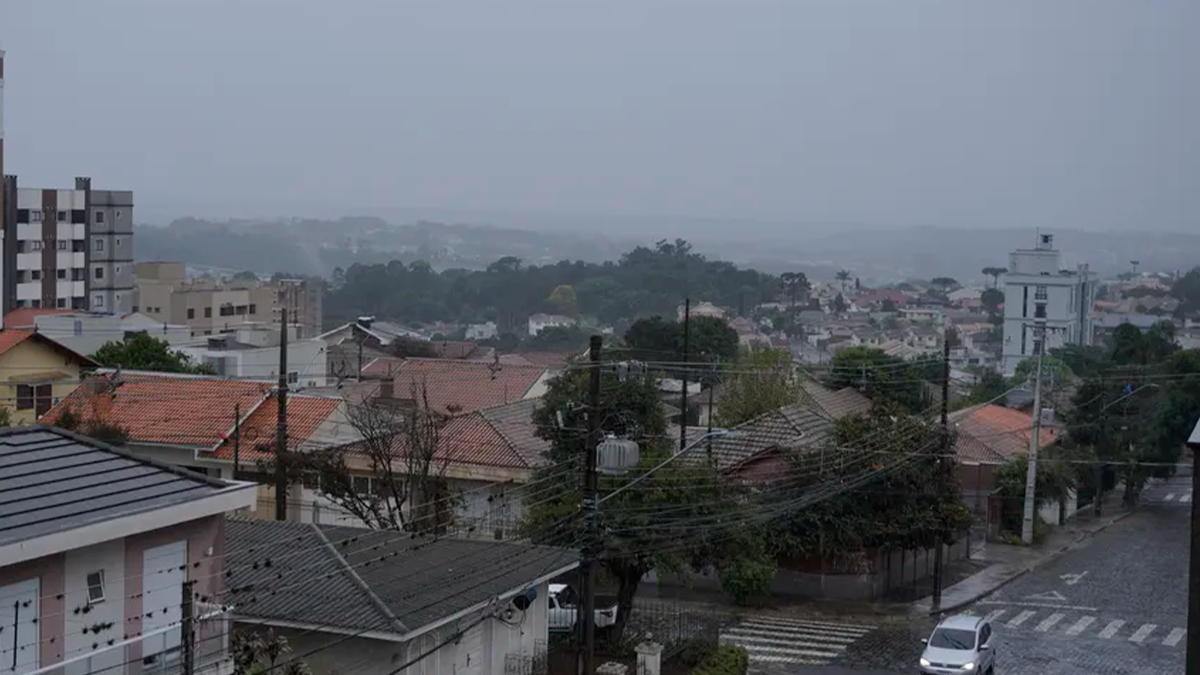 Ciclone bomba traz frio intenso e mínimas de 3°C para Ponta Grossa
