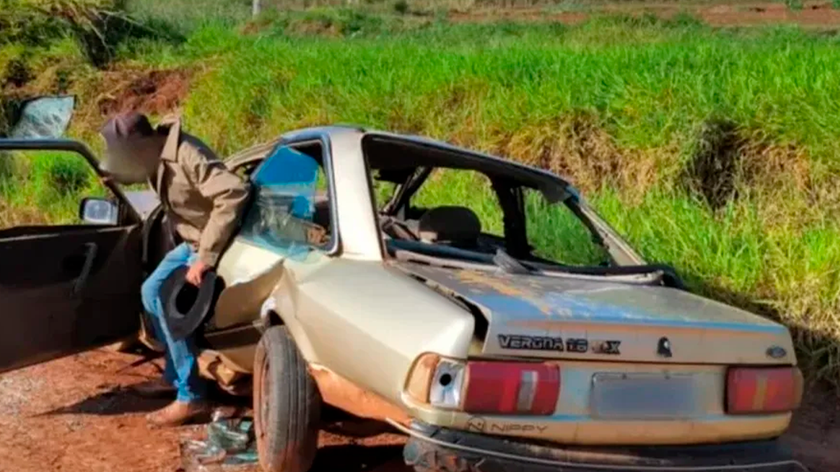 Mulher morre atropelada após motorista embriagado e sem CNH capotar veículo na PR-468