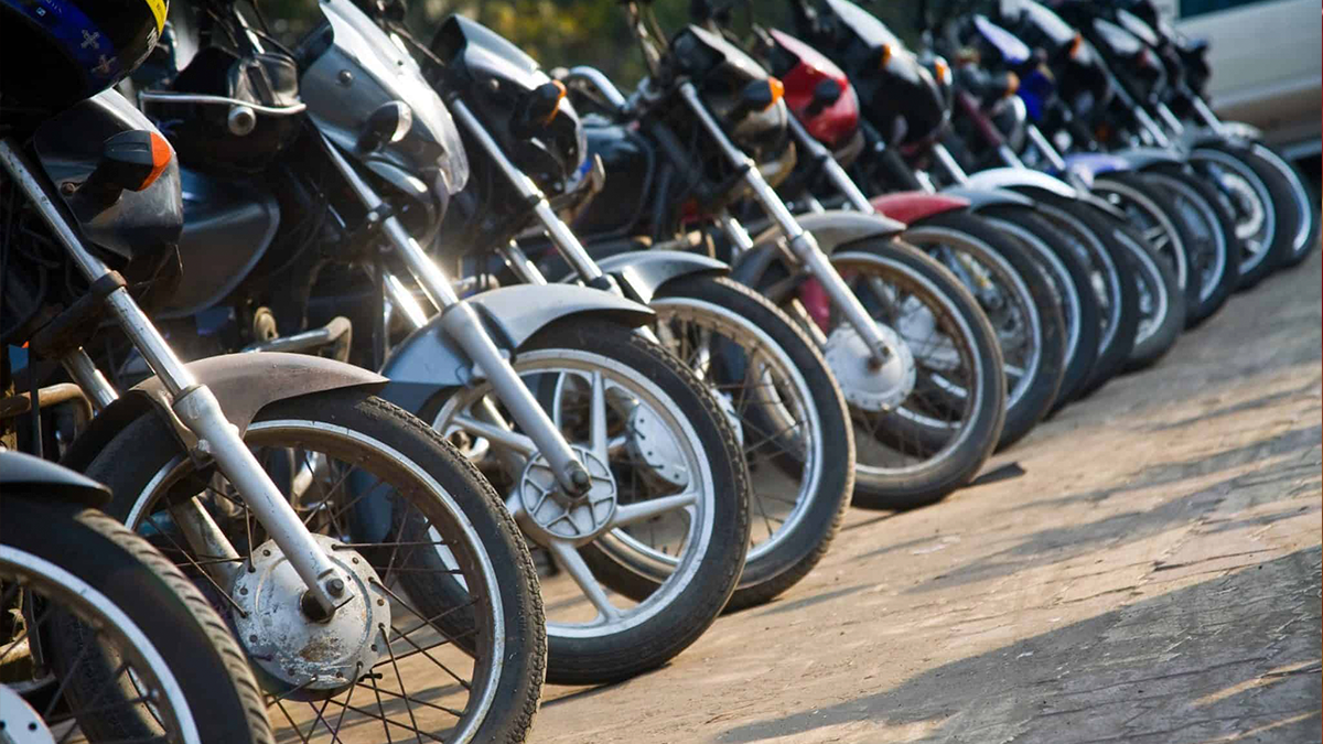 Polícia Militar apreende cinco motocicletas após denúncia de manobras perigosas em Jardim Alegre