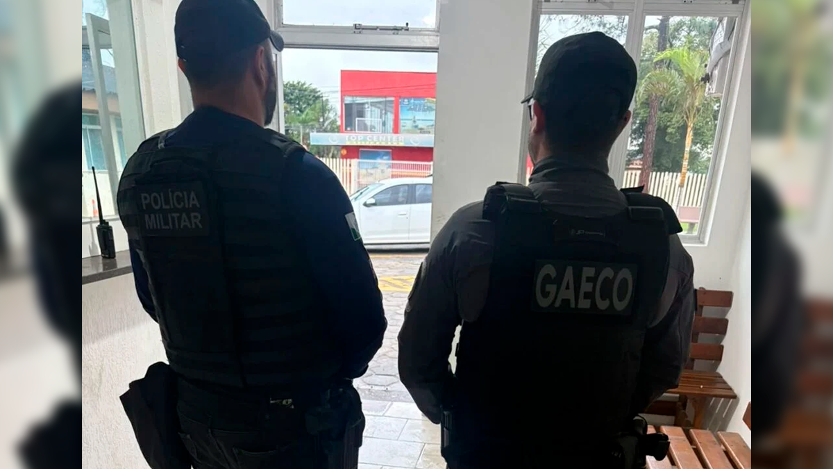 Dois policiais militares são presos suspeitos de tortura e extorsão no litoral do Paraná