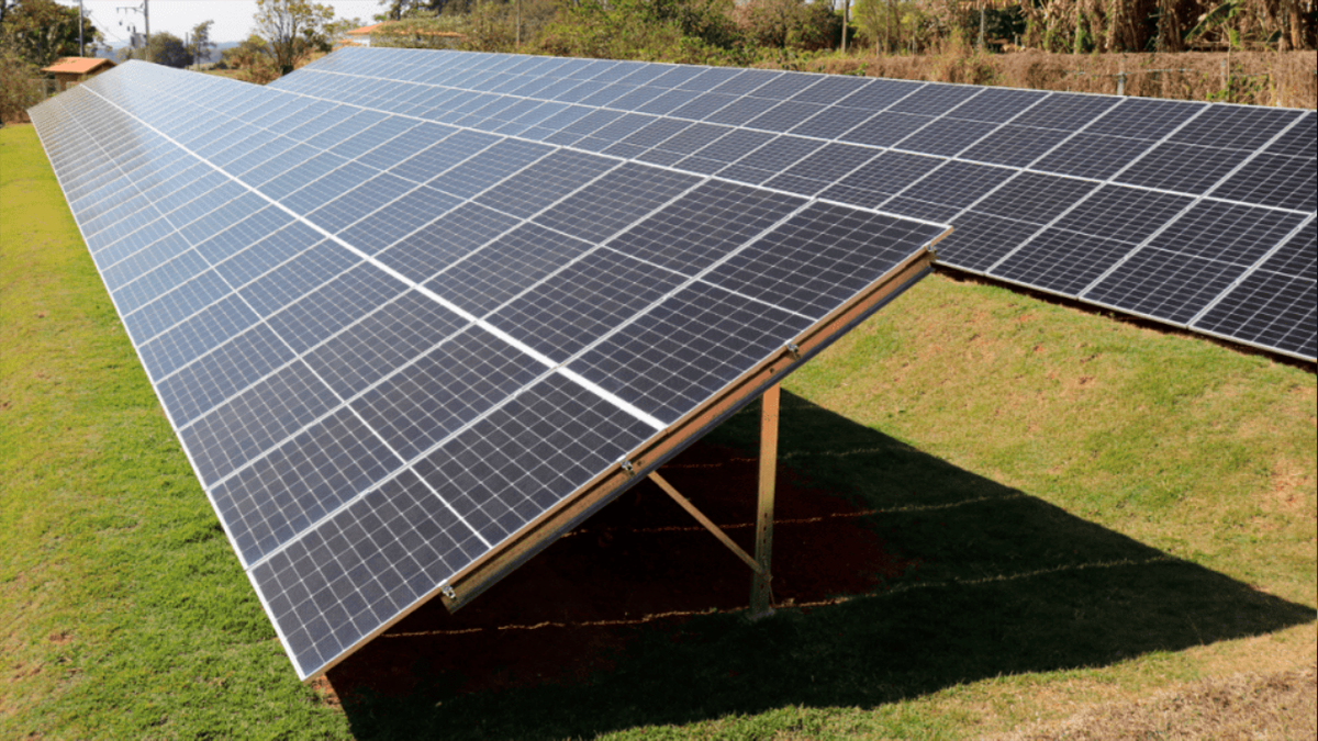 Usina solar é alvo de criminosos e tem cerca de mil metros de fiação furtados em Jardim Alegre