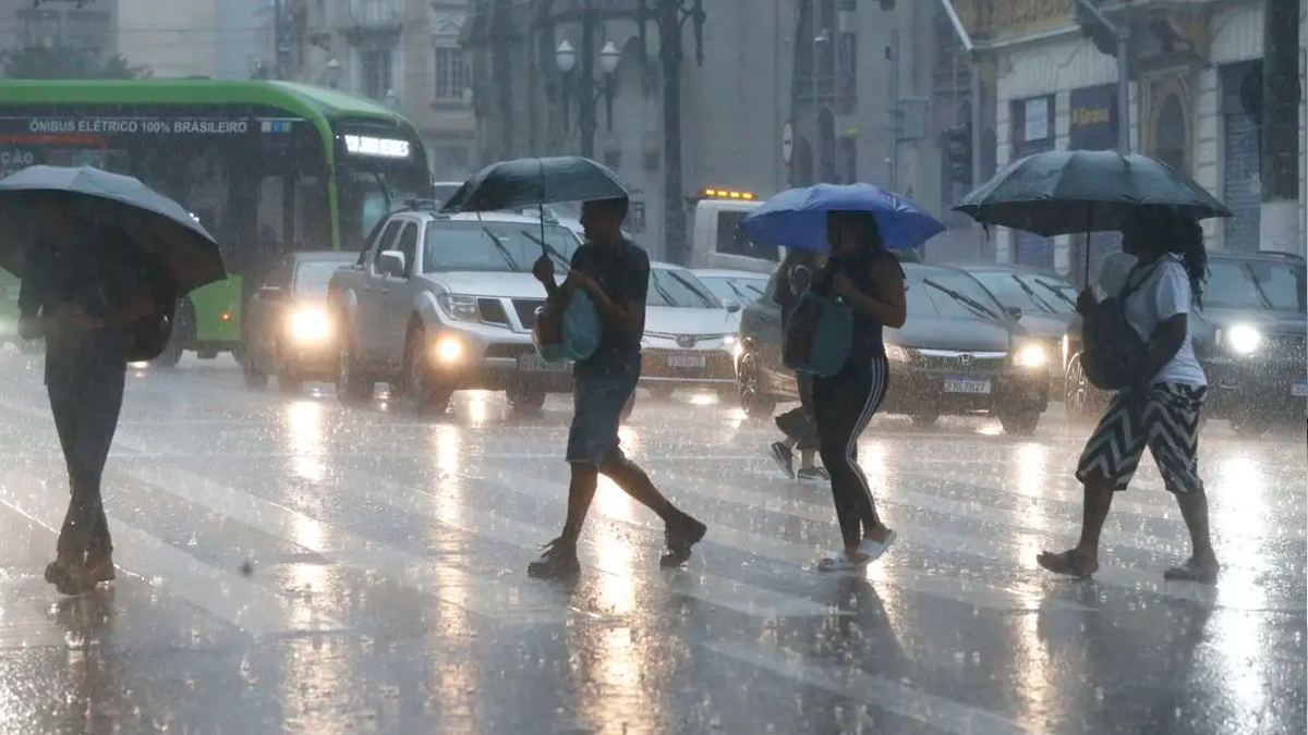 Simepar prevê o retorno da chuva e queda nas temperaturas neste fim de semana no Paraná