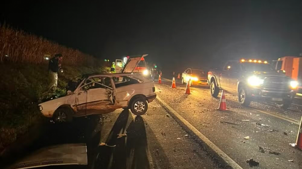 Criança fora da cadeirinha morre em acidente envolvendo três carros no Paraná