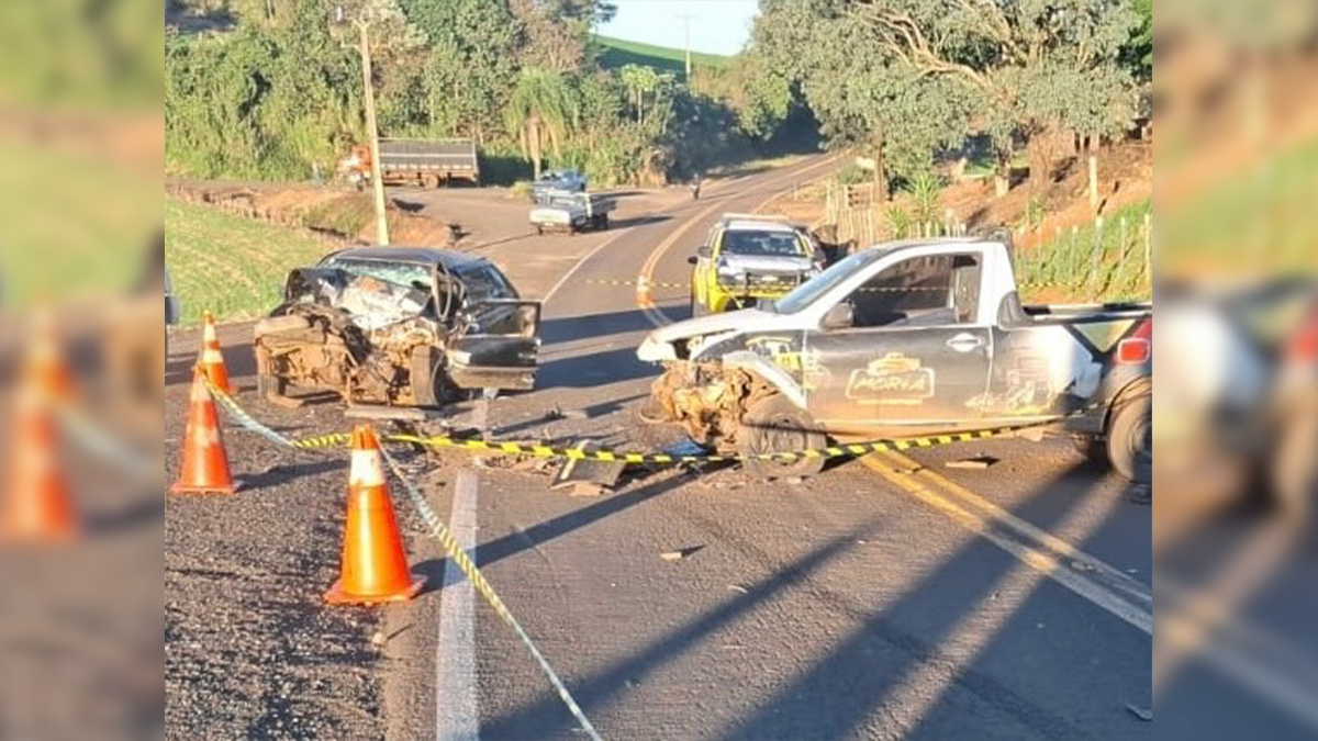 Grave colisão frontal na PR-364 em Palmital deixa uma mulher morta e um homem ferido