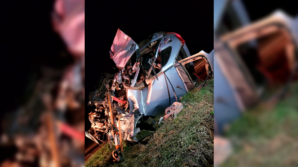 Motorista de São Pedro do Ivaí fica ferido após capotamento na BR-369 em Bom Sucesso