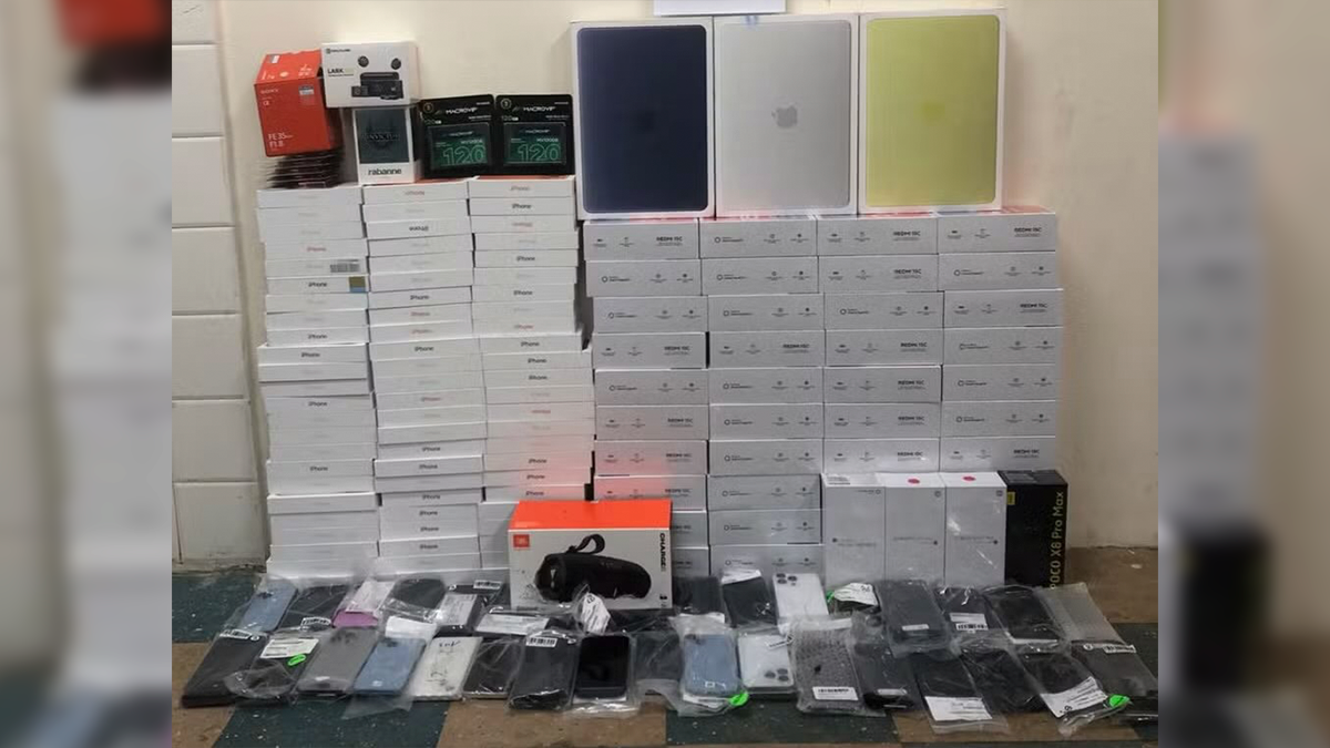Defeito em farol de carro leva PM a apreender mais de 170 iPhones e eletrônicos em Guarapuava