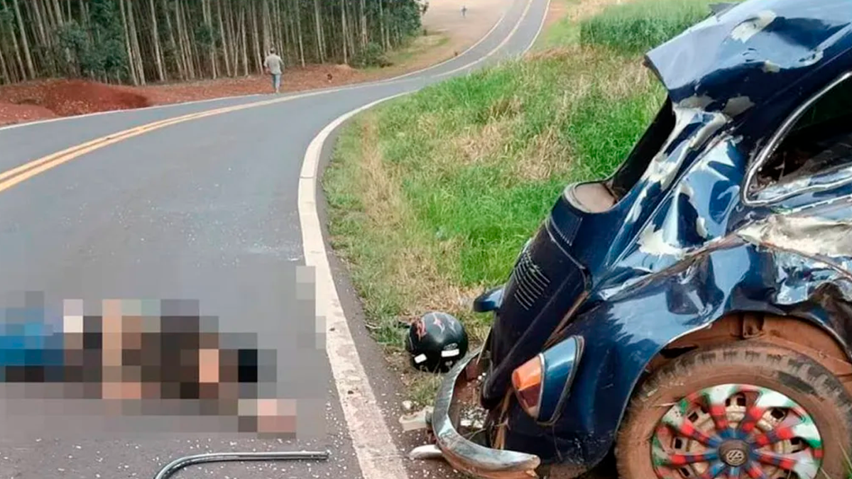 Acidente entre moto, Fusca e caminhão deixa motociclista ferido na PR-850 em Arapuã